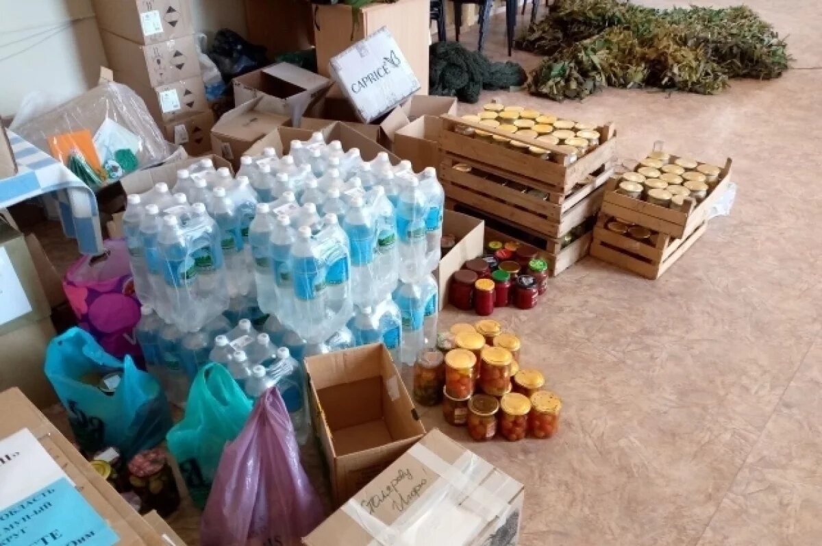    Из Тверской области в зону СВО направили транспорт и продукты питания