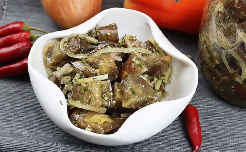 Маринованные баклажаны «как грибы»: хрустящие, ароматные и очень вкусные