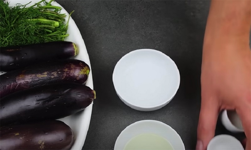 Маринованные баклажаны «как грибы»: хрустящие, ароматные и очень вкусные