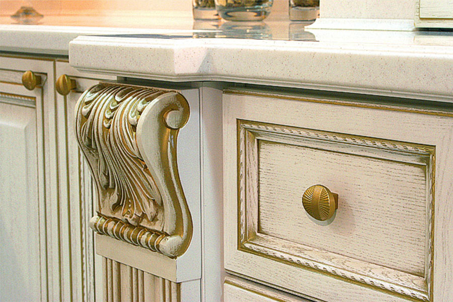 Керамика и штукатурка – венецианская штукатурка, глина, керамогранит — могут быть обработаны вручную для создания эффекта глубины

