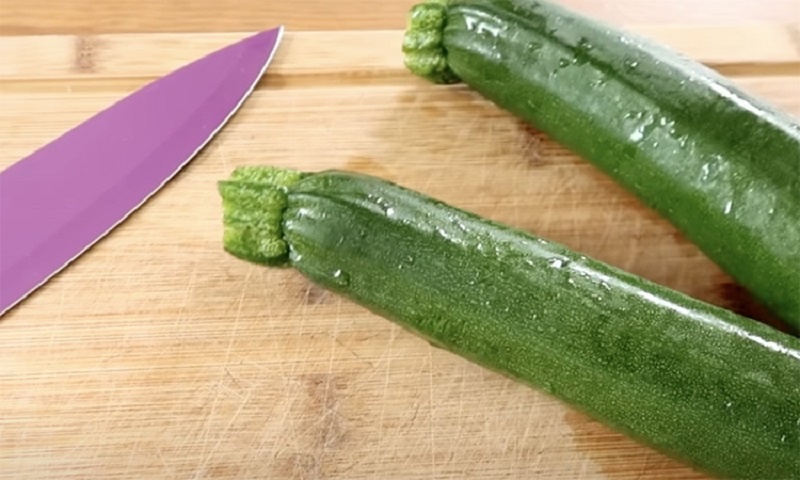 Кабачковая икра без варки: быстрый рецепт с сырным акцентом