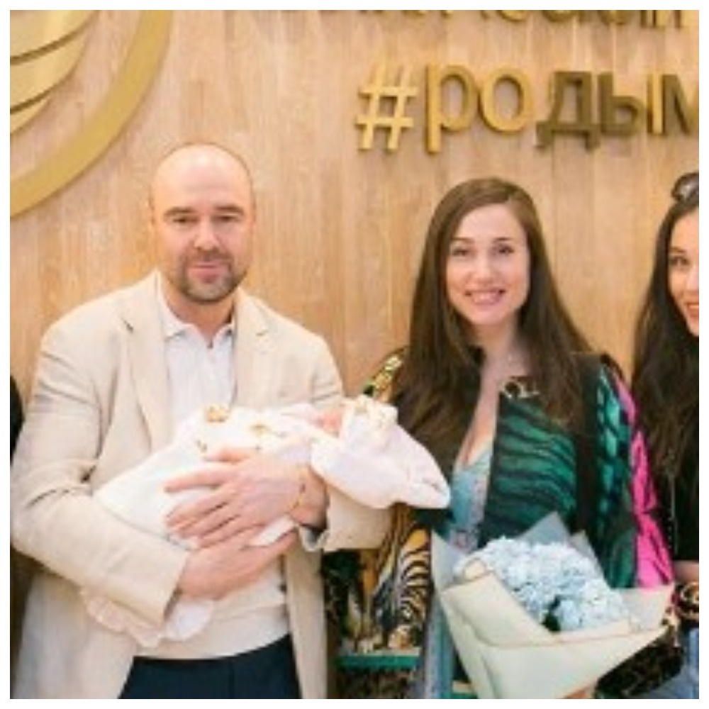 Младшему ребенку Товстиков всего лишь годик