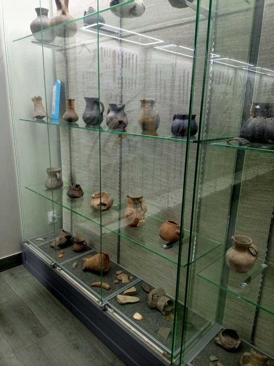 выходной – понедельник. Допускается перемещение по комплексу на собственном авто.