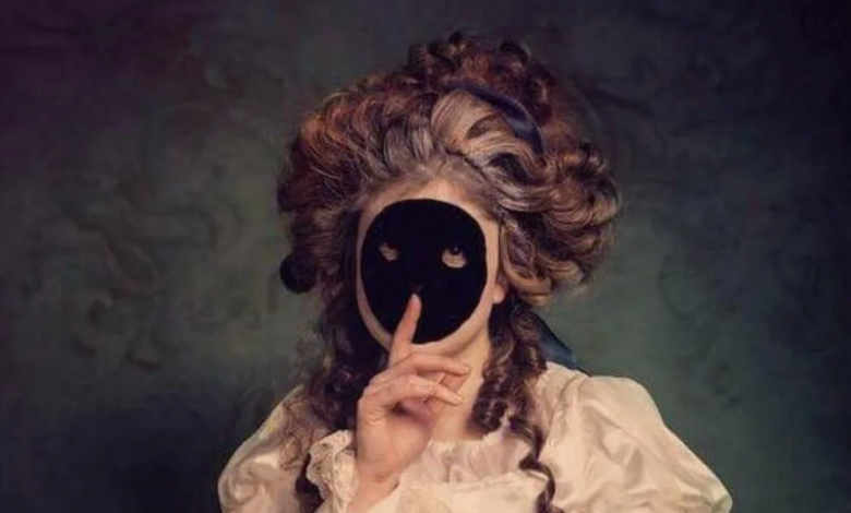 Дама в маске Моретта