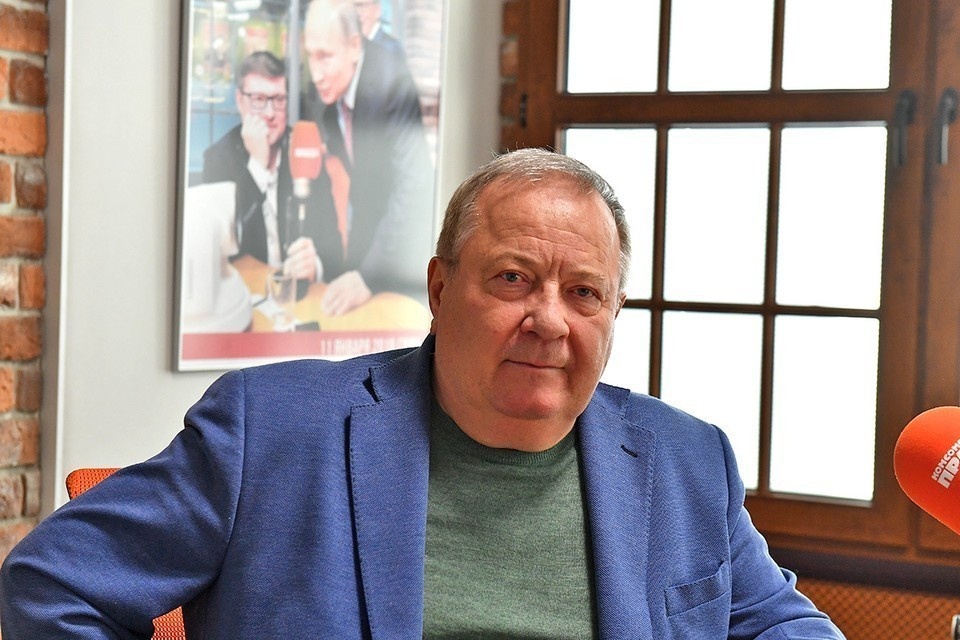    Юрий Скуратов Иван МАКЕЕВ