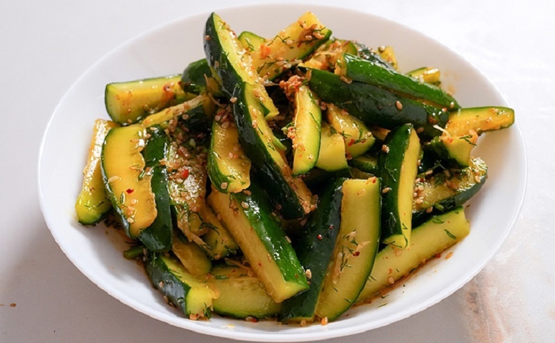 Маринованные огурцы по-новому: готово за 15 минут, вкусно и необычно