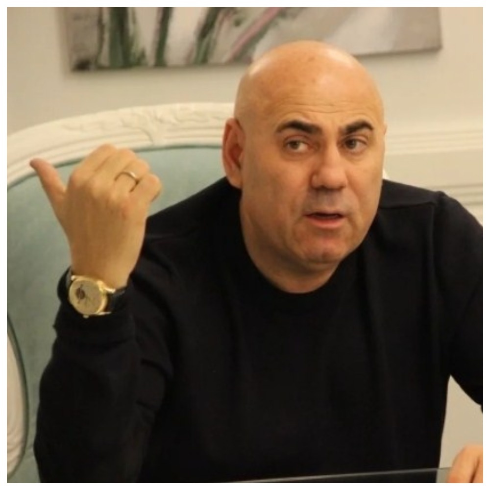 По его словам, организация фестиваля обошлась в сумму, сопоставимую с бюджетом небольшого российского города, - порядка 10 миллионов долларов