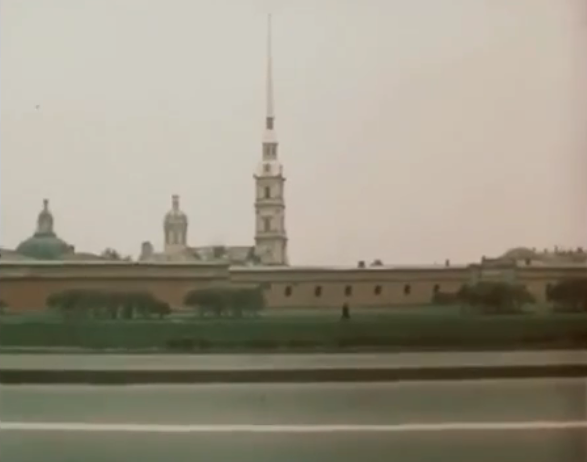 Кадр из т/ф "Колье Шарлотты" 