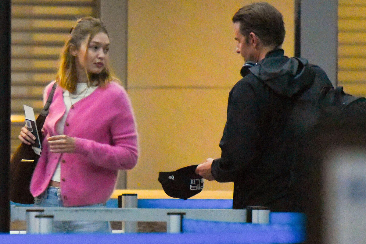    Джиджи и Брэдли улетели в неизвестном направлении LEGION-MEDIA