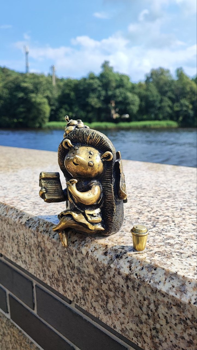 Найти всех ёжиков достаточно легко, но это всё равно очень увлекательное занятие