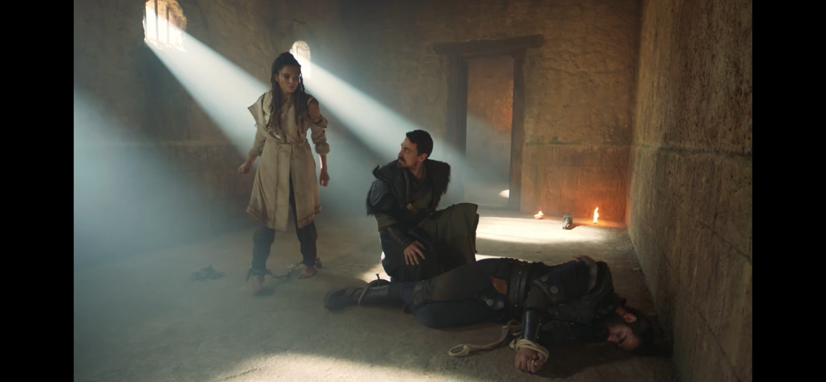 Стоп кадр из сериала «Лененда»