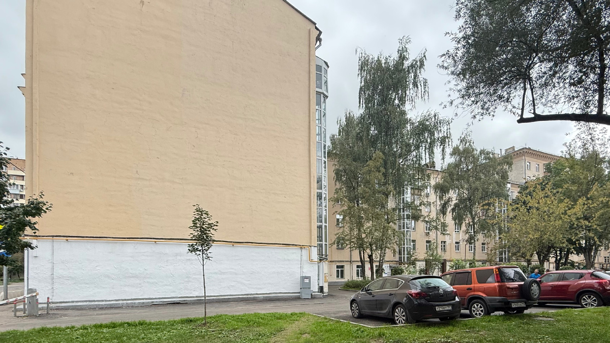 Первомайская улица, 61/8. Вид с юго-востока. Глухой восточный торец. 