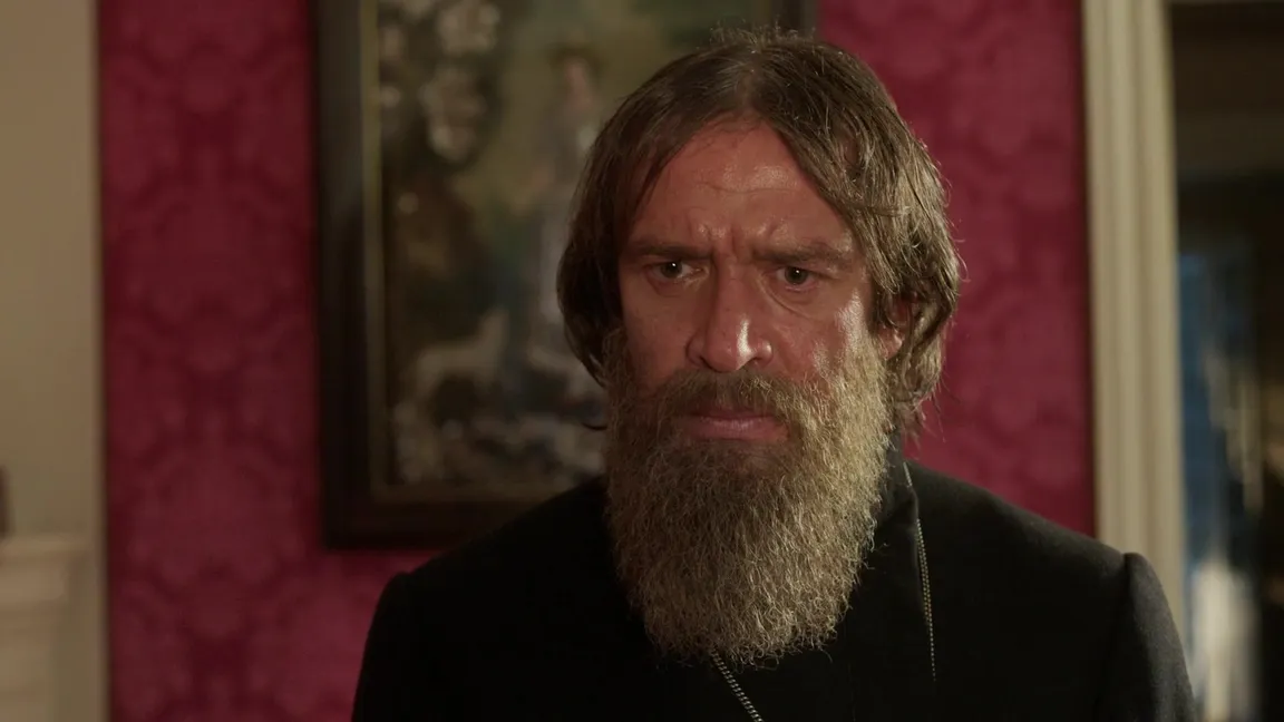 Машков в роли Распутина, кадр из сериала "Григорий Распутин" (2014)