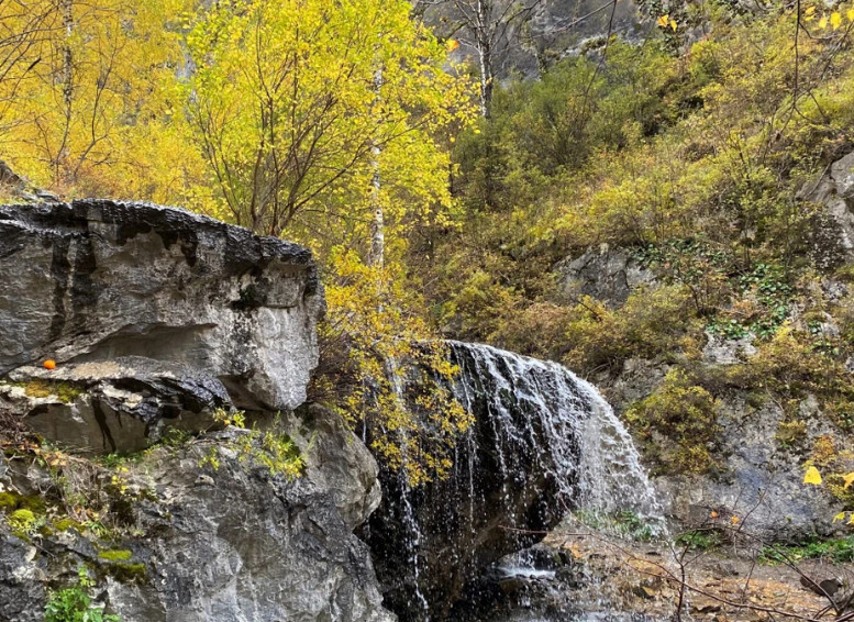 Водопад на Алтае