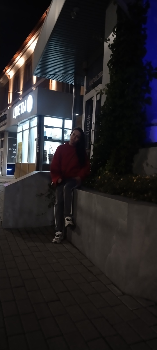 Тома, автор