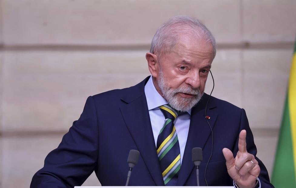 © Christophe Petit Tesson, Pool Photo via AP