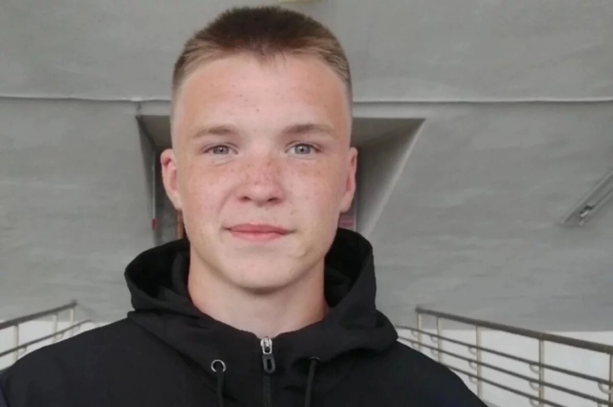    В последнюю ночь перед возвращением домой парня избила толпа.