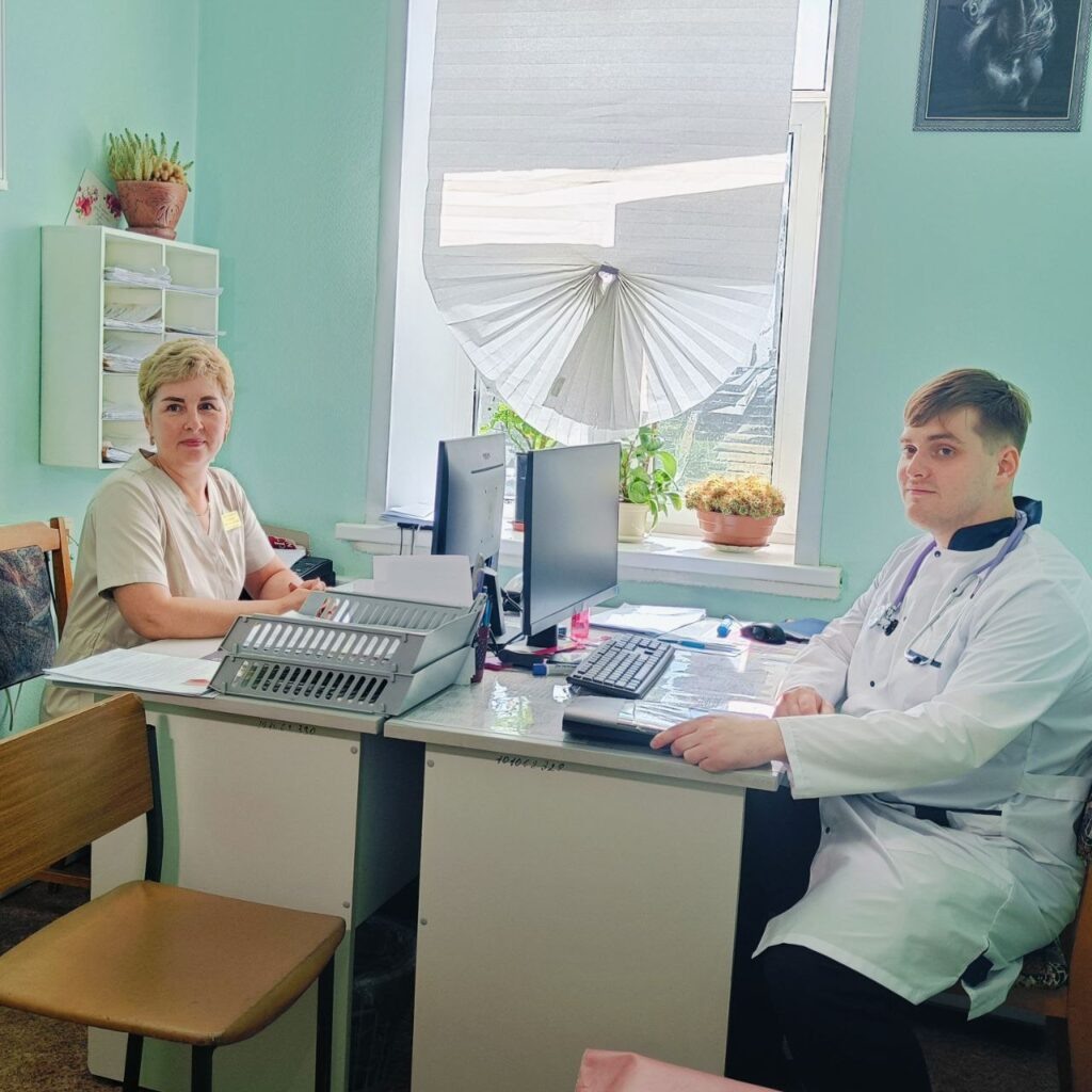    С медицинской сестрой участка №27 Светланой Торшиной