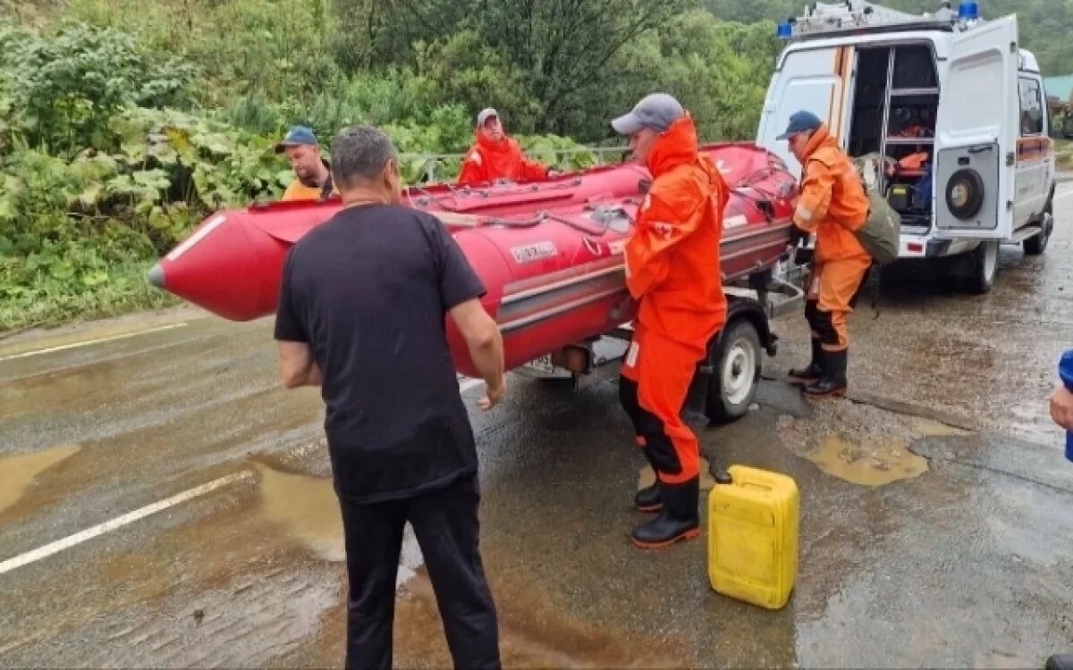    МЧС: в Невельском районе поврежден мост, жителей эвакуируют