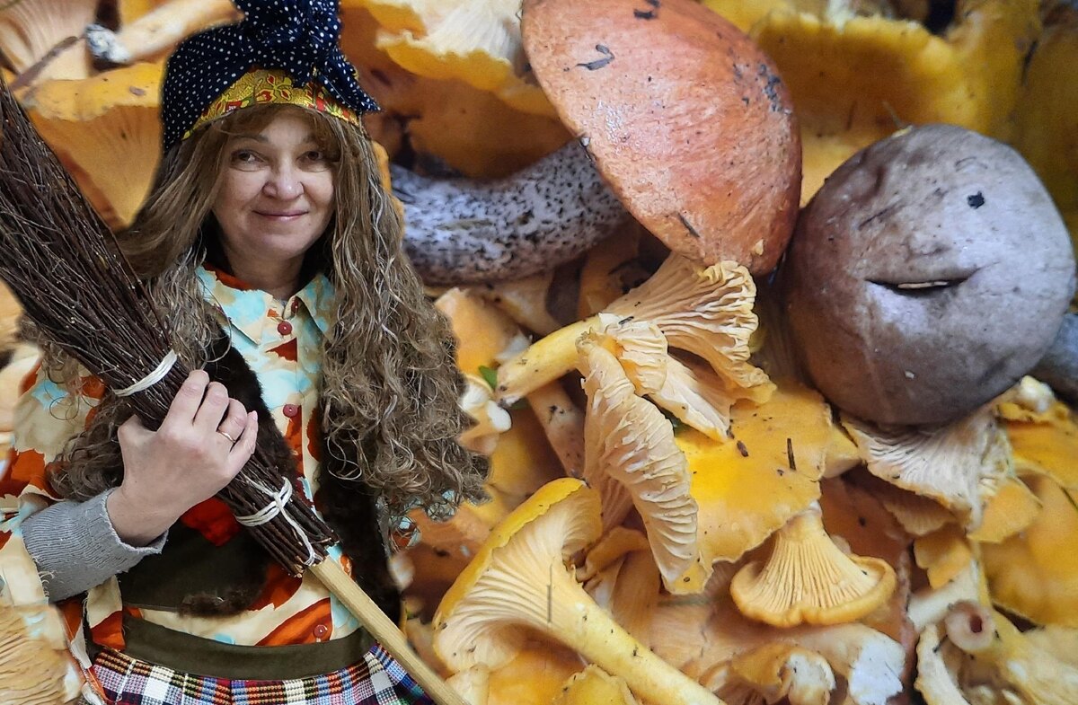 на фото автор, очень давно сфоткавшаяся, и грибы собранные ею же, но не в этом году. Так что, фото из личного архива автора. Вот. 