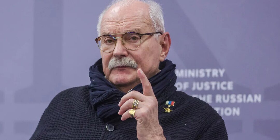 Генерал начал решать вопрос с Ельцин Центром. "Папочка Михалкова" легла на стол?
