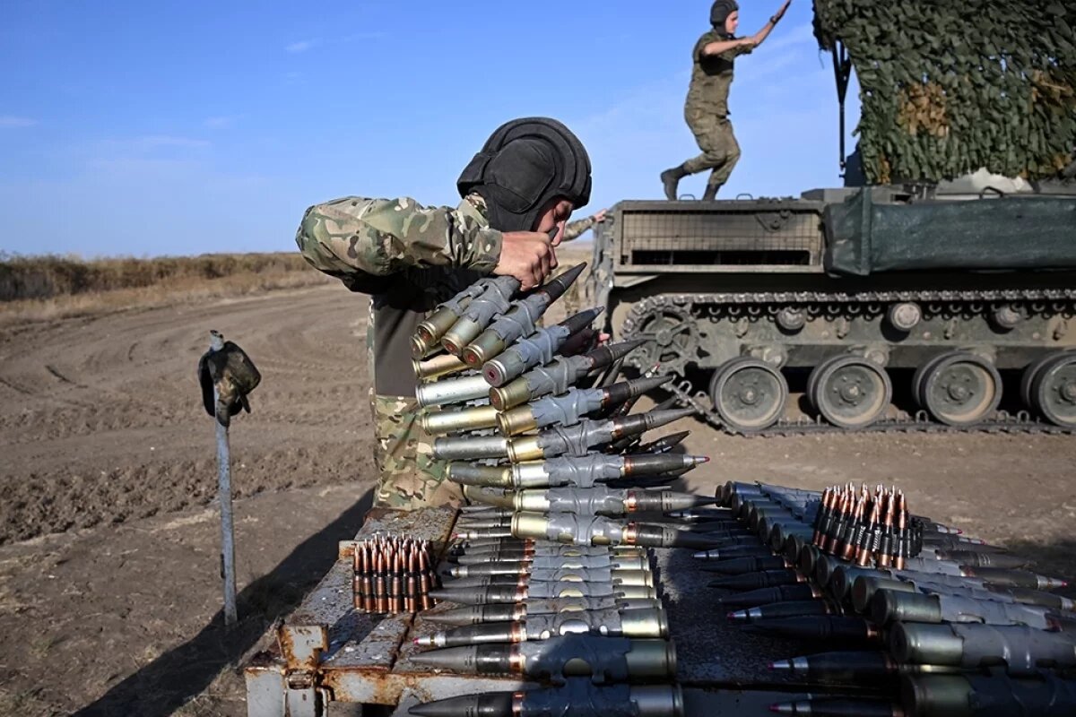    Военнослужащие 56-го гвардейского десантно-штурмового полка ВС РФ во время подготовки.