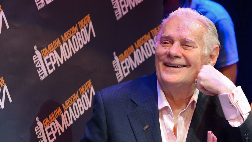    Владимир Андреев родился в Москве 27 августа 1930 года. Его отец был сварщиком, а мать ретушировала фотографии / РИА Новости