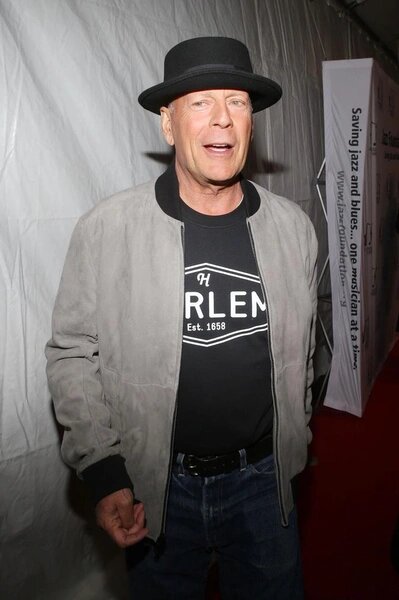    Брюс Уиллис