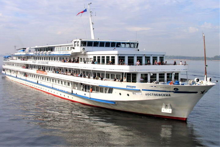 Теплоход «Федор Достоевский». Внешний вид