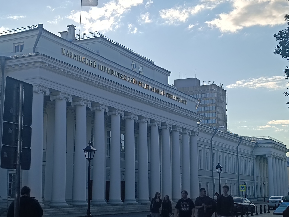 А университет же ж ждёт 😵‍💫