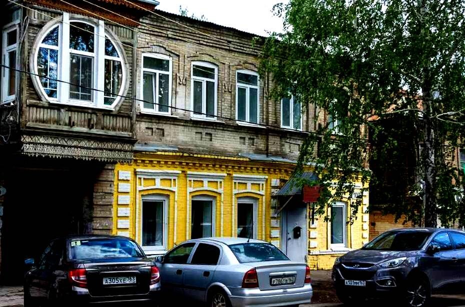 Садовая, 103. ОКН "Каменный дом Ю.И. Пыниной - С.П. Альшенецкой" . Фото Валерия Григанова - https://dzen.ru/a/YnpcaxrnhGzSZmPM