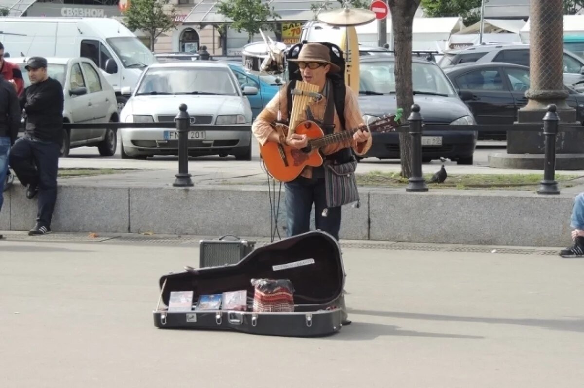    Власти Крыма запретят уличным музыкантам исполнять песни иноагентов