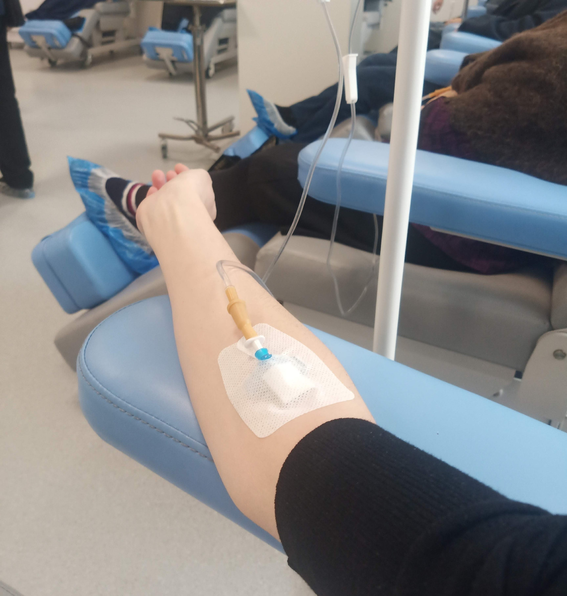 На капельнице