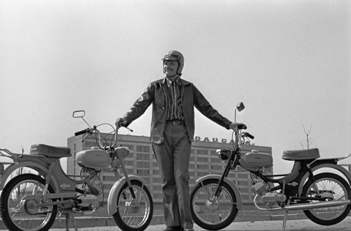    Мопед «Рига» был символом надежности и простоты, покорив сердца советских подростков