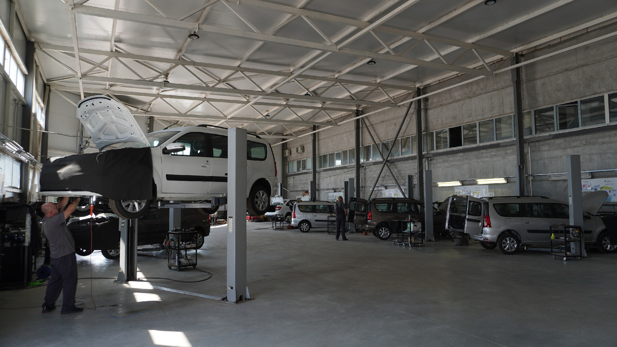 Фото с производства компании «АТС АВТО»