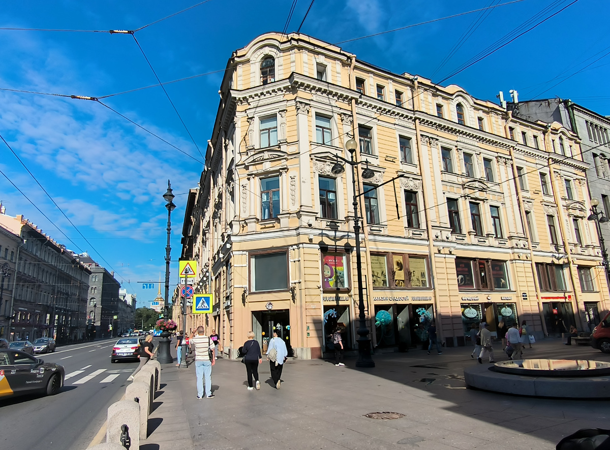 Большая Морская, 7. Дом Л. Я. Овцына - Доходный дом С. М. Тедески. Фото автора.