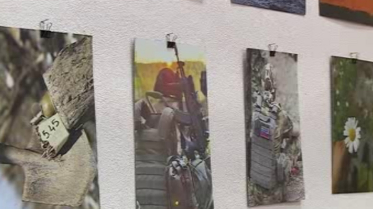    В Курске открылась фотовыставка бойцов легендарной 155-ой бригады морской пехоты