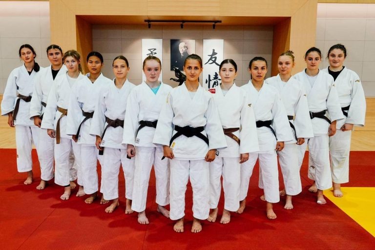    Оренбургские дзюдоистки прилетели на первенство мира в Болгарию Антон Пичурин