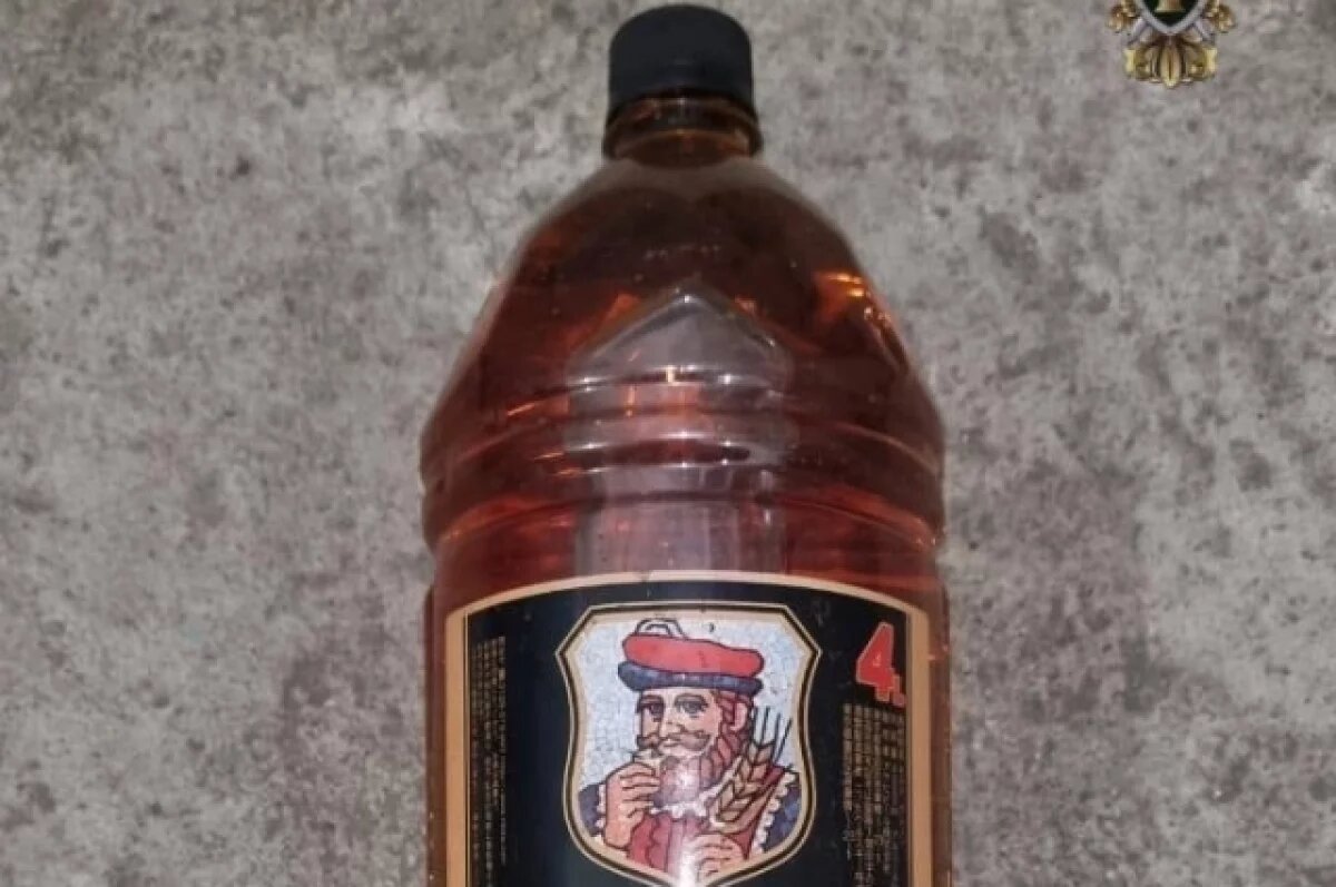    Моторист сахалинского судна пытался провезти 220 литров алкоголя из Японии