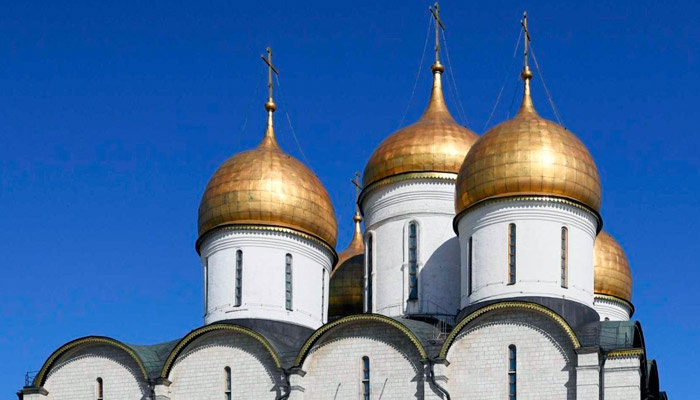 Купола Успенского собора в Московском кремле. Фото: moseparh.ru