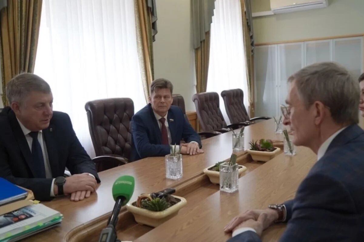    Брянский губернатор провел рабочую встречу с представителем ЦИК РФ