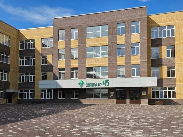     Новая школа №45 в Березовском. Фото: t.me/DVPasler