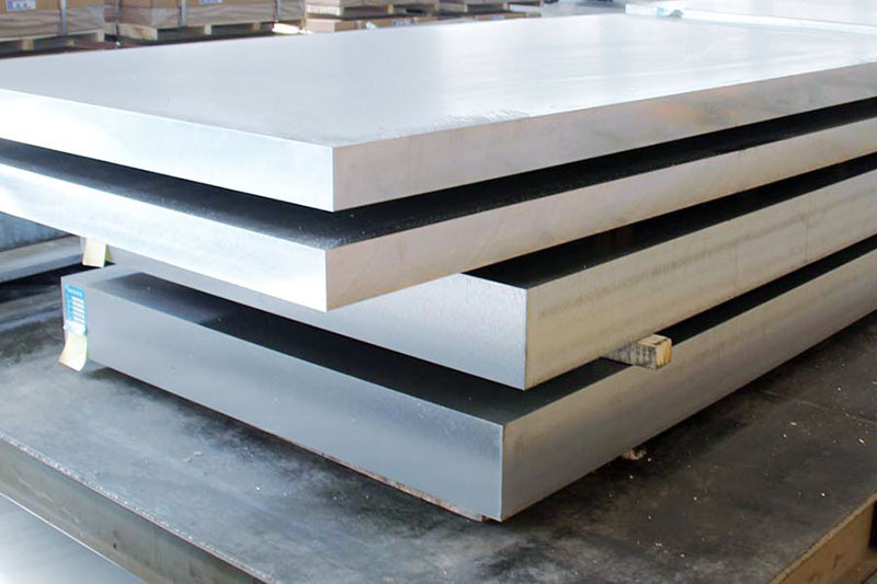 Почему выбирают дюралевые плиты