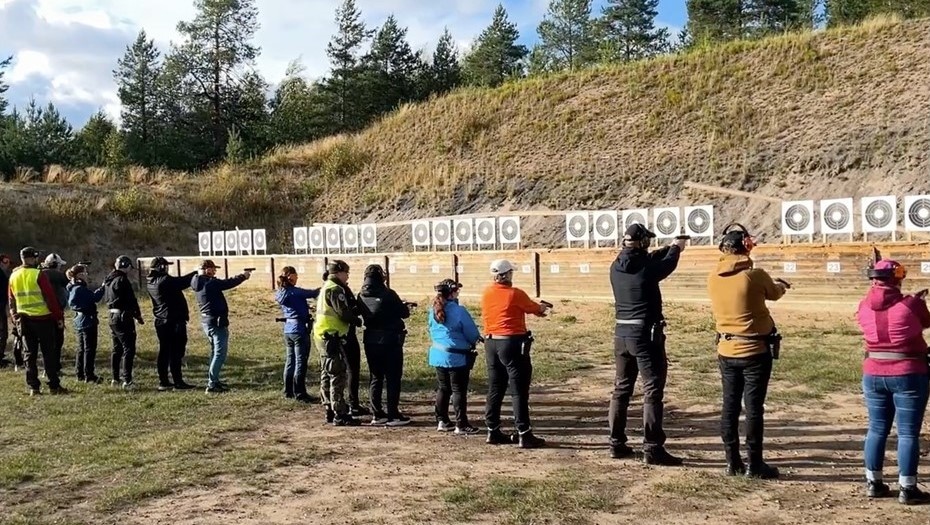   Обучение стрельбе в Финляндии. Снимок с видео. Автор фото: Yle