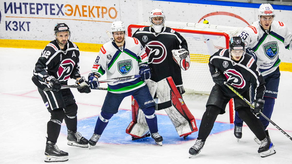    ХК «Югра» взяла верх над тюменским «Рубином» в Кургане