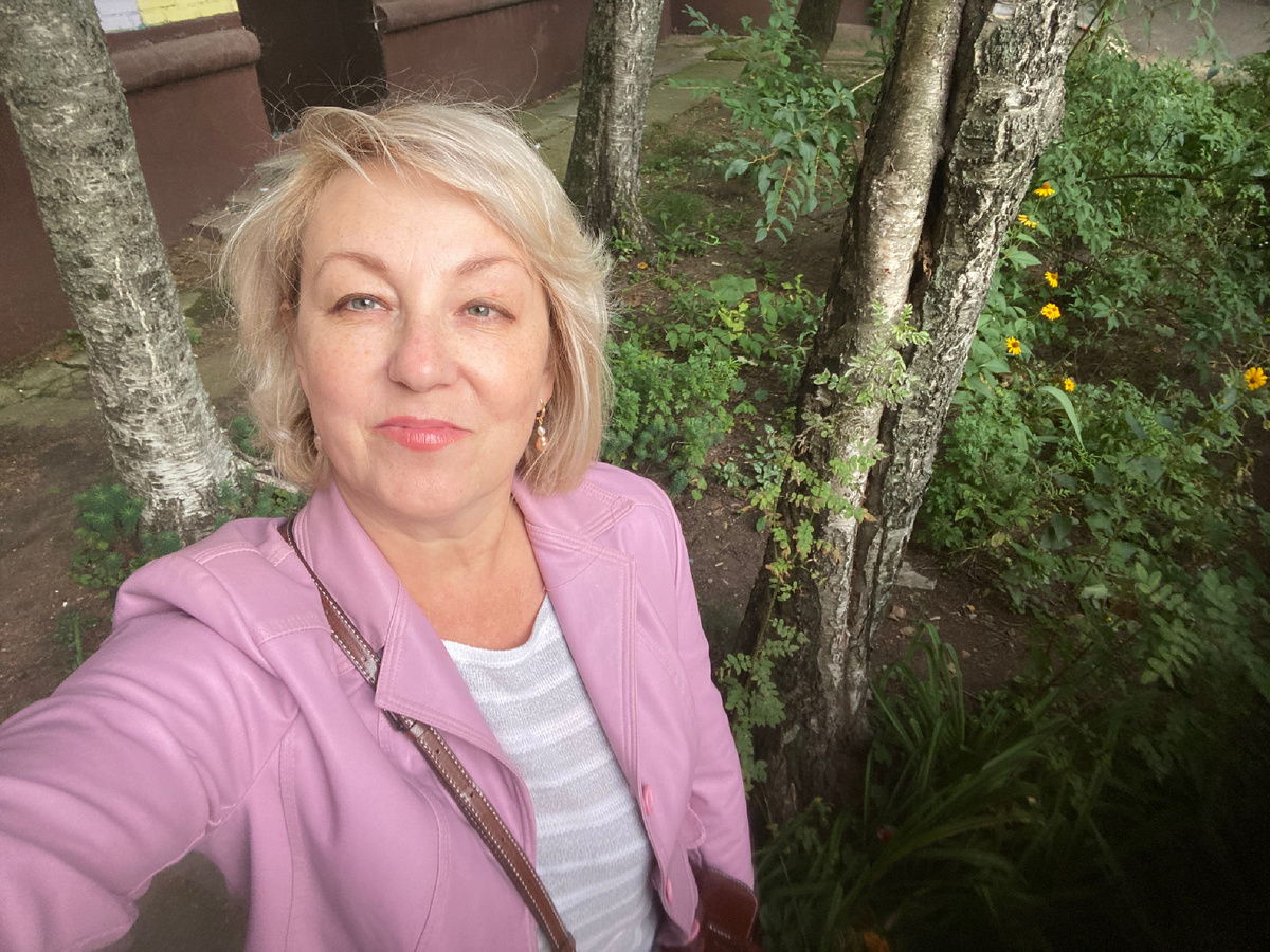 Кстати, я похудела и влезла в старую куртку, и сережки к ней за 5 мин сделала без круглогубцев😂