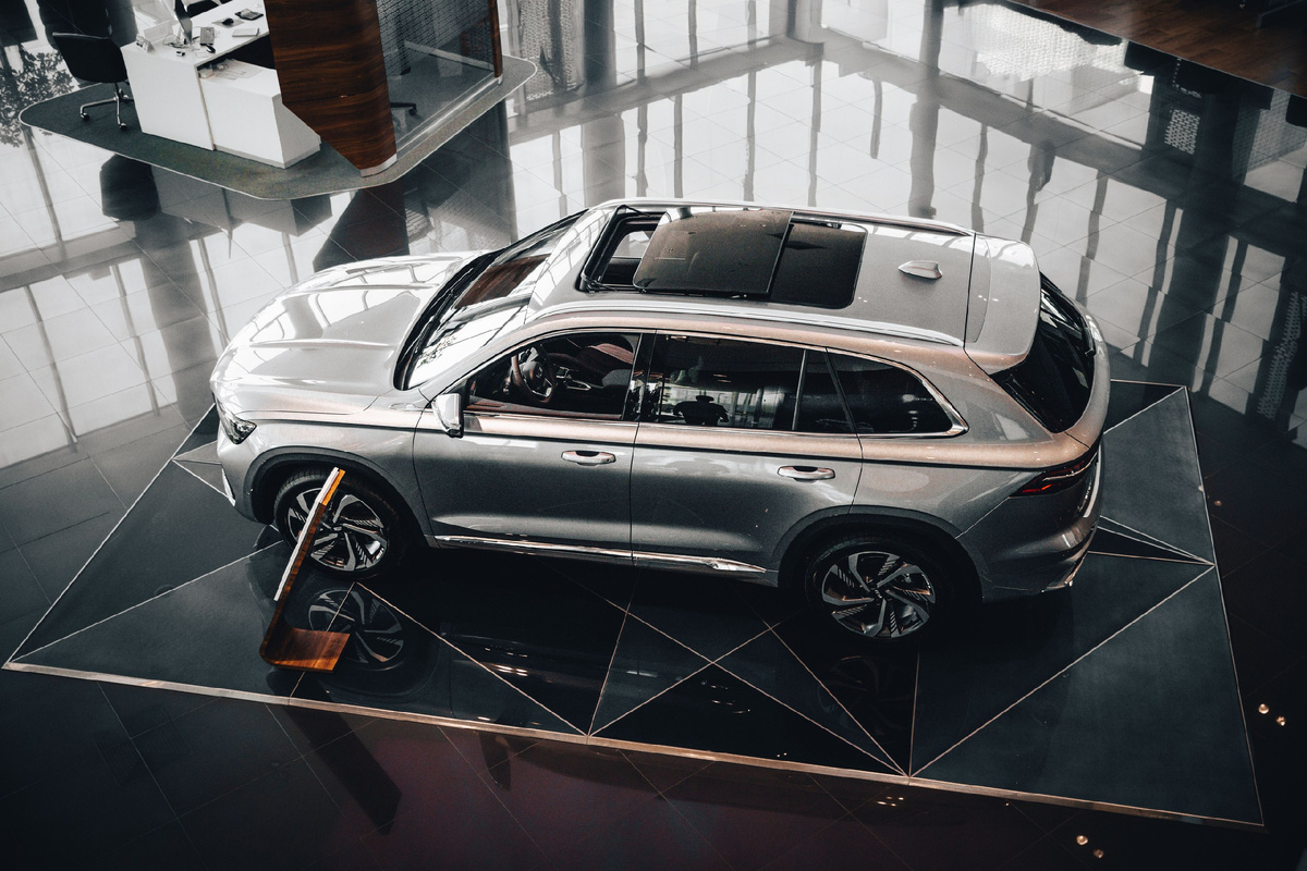 Geely Monjaro в автосалоне Geely Парнас