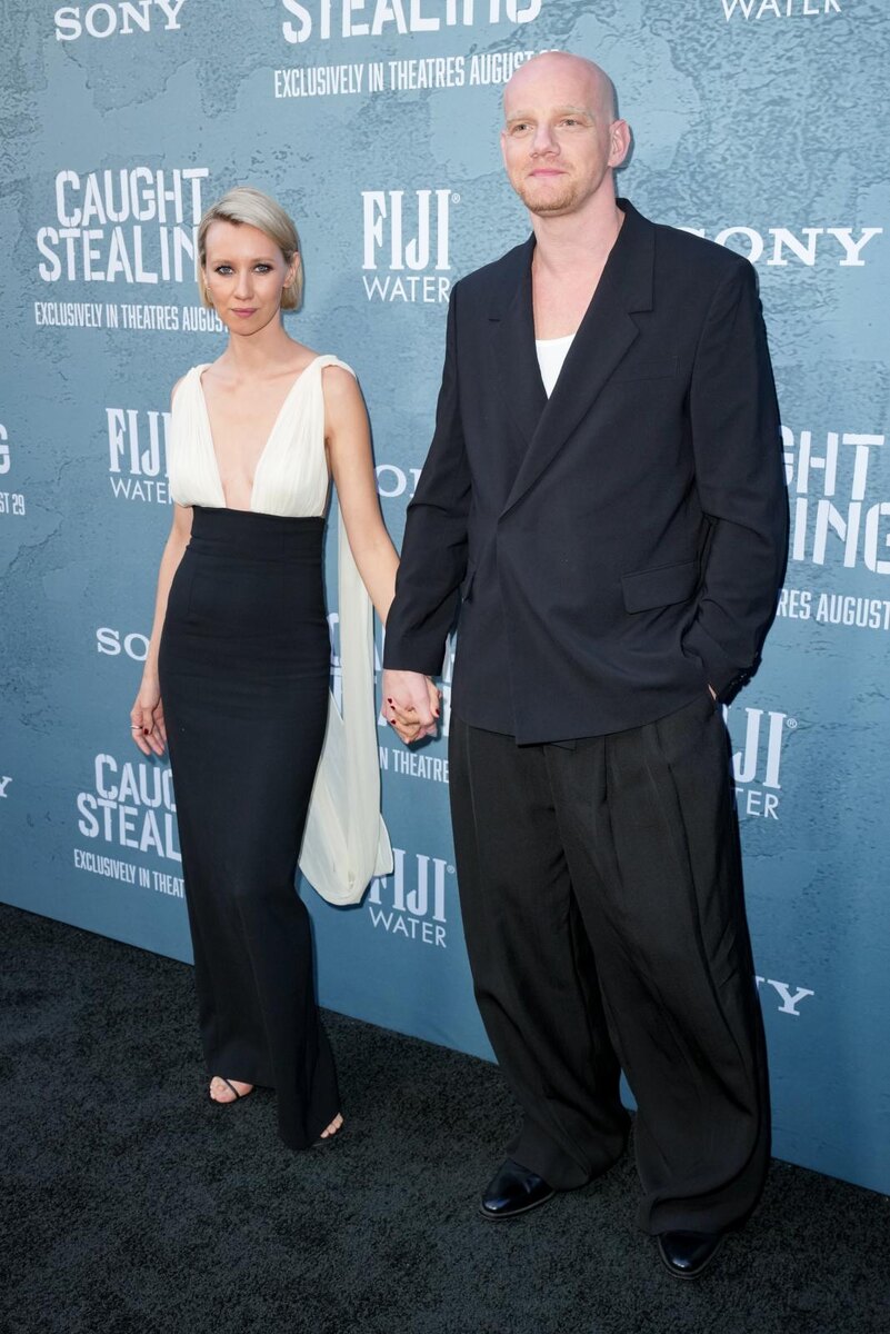    Юрий Колокольников и Вильма Кутавичютена премьере «Пойман с поличным»