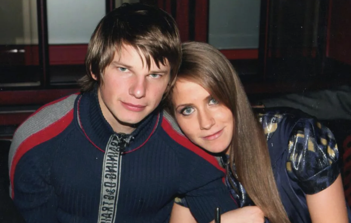 на фото Юлия Барановская и Андрей Аршавин 