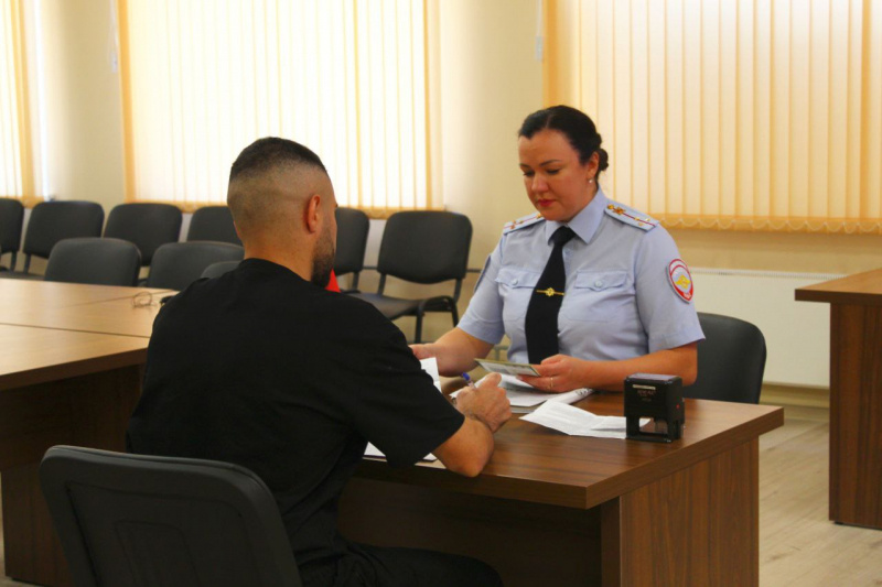    Иностранец-участник СВО получил вид на жительство в КарелииМВД Карелии